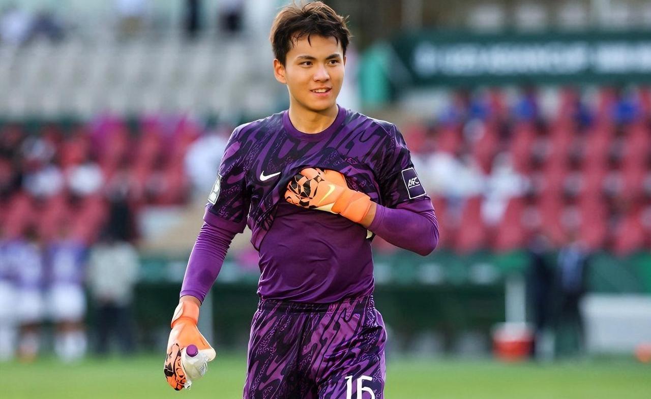 国足VS日本关键数据对比！！！1、进球4-122、助攻3-63、射门47-794