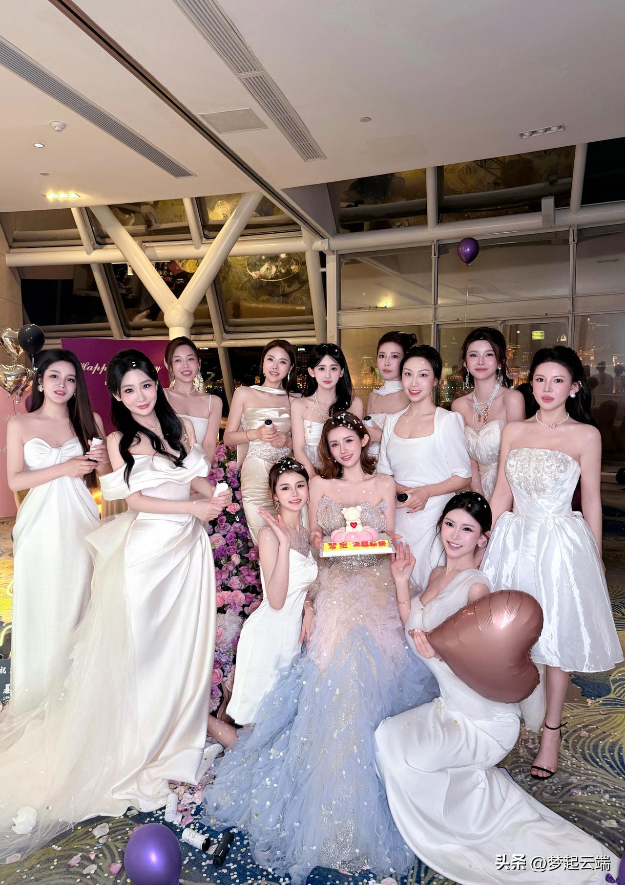 闺蜜生日派对，仙女们齐聚一堂，欢庆美好时光！🎂👯‍♀️🎉