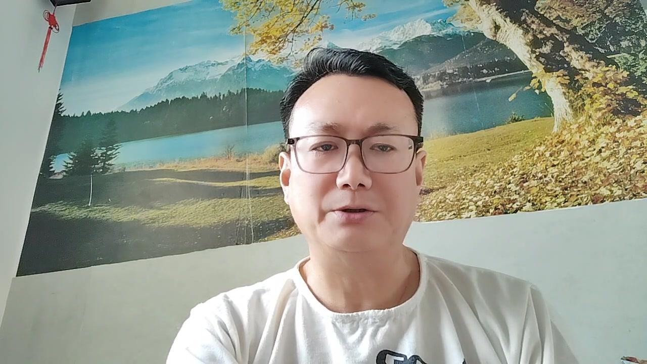 刷到很多网络短剧，内容夸张到离谱。首富追美女、渣男各种戏码是常事，剧情里动不动就