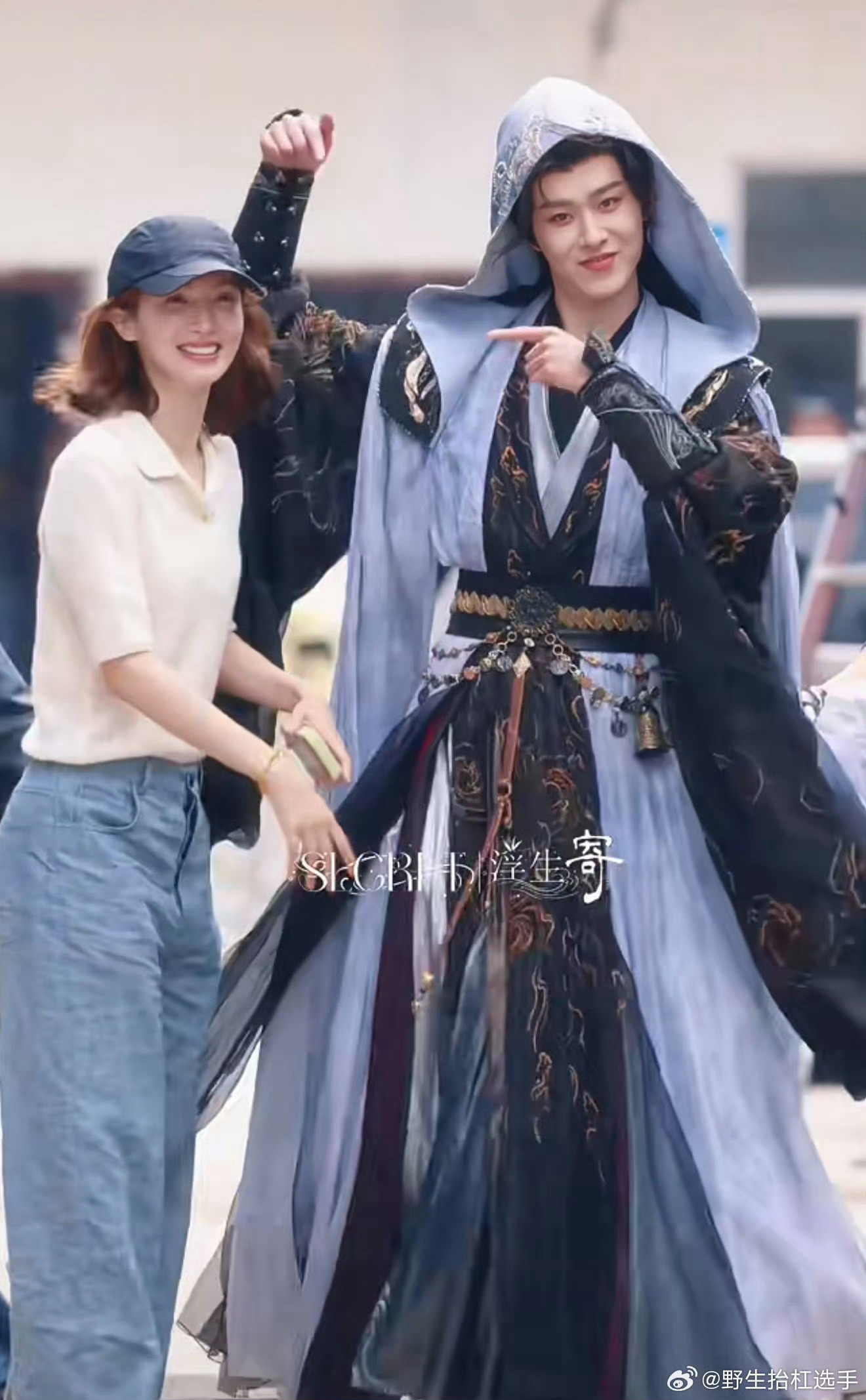 金晨探班田嘉瑞大喜探班田嘉瑞，俩人这么高兴地面对镜头，太有活力了！田嘉瑞和大喜友