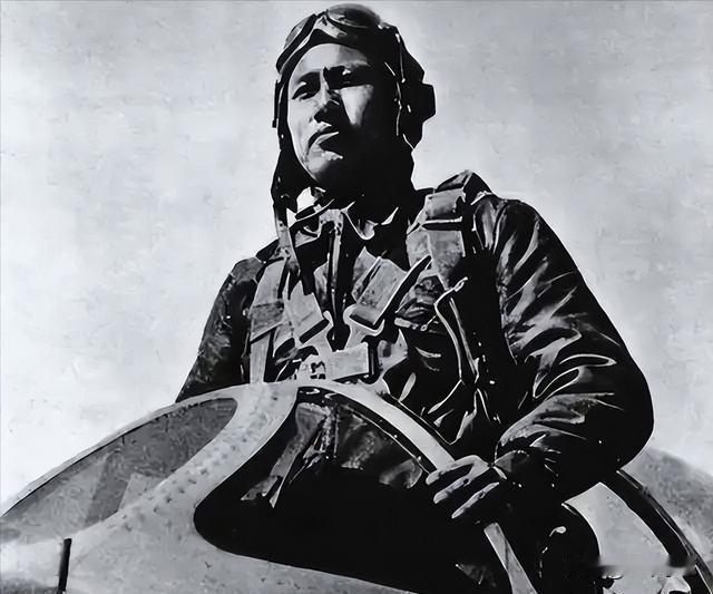 1965年驾机叛逃台湾，揣着280万黄金风光半生，26年后他回山东探母，刚走到机