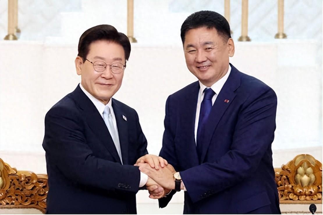 韩国总统李在明在9日抵达了蒙古，开启了为期三天的访问行程。不仅和蒙古签了二十多项