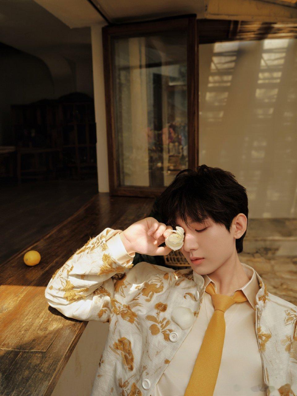 B成毅长安二十四计cy成毅谢淮安成毅，你的眼睛会发光，能让我看见星星和月亮。成毅