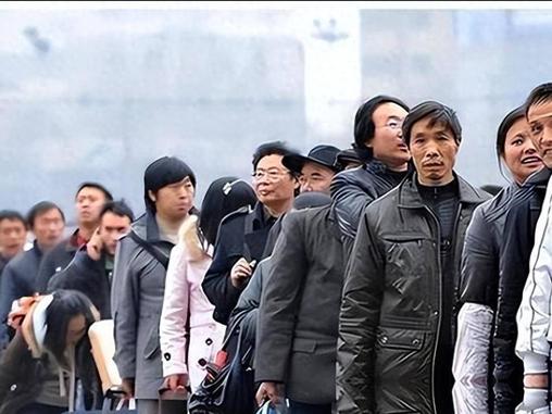 生育大局已定！2026年中国人口将迎来变数，育龄女性锐减、结婚率走低成主因

