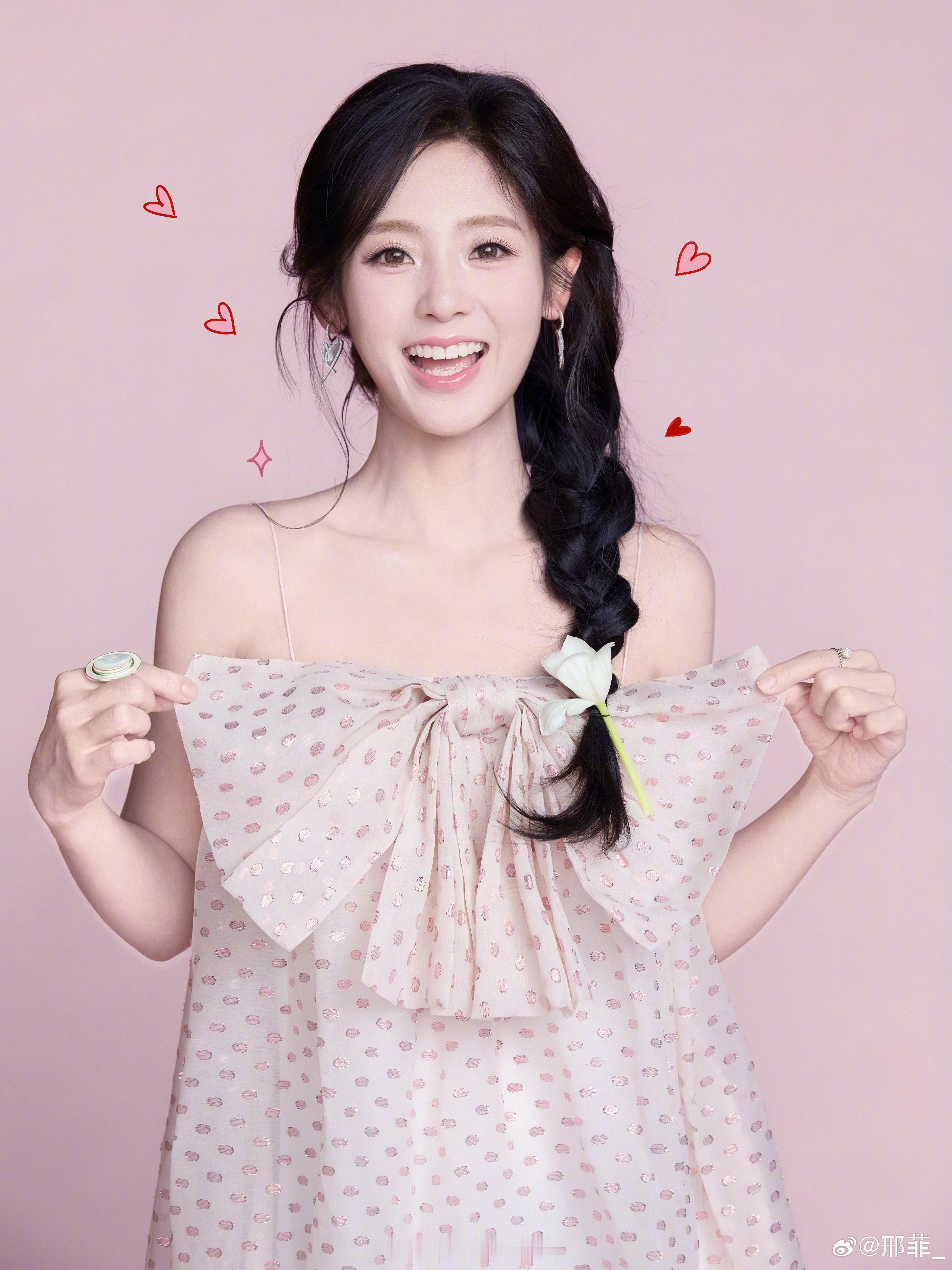 邢菲  🍀邢菲 🍀邢菲踏雪寻踪 生活总会在最深的绝望里，遇见最美丽的风景