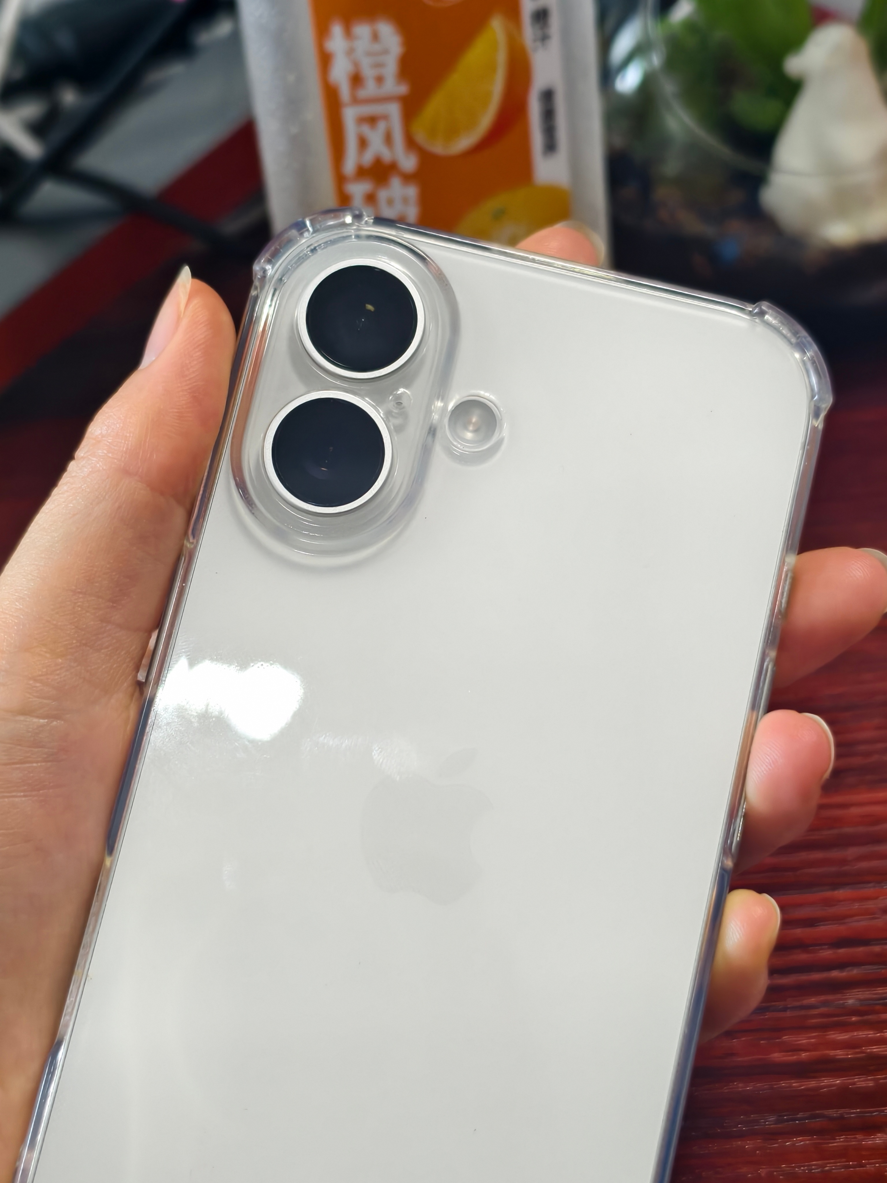 iPhone 直板夹夏天到了，本来就热🥵手机还烫，真要命还好我的苹果手机是备用