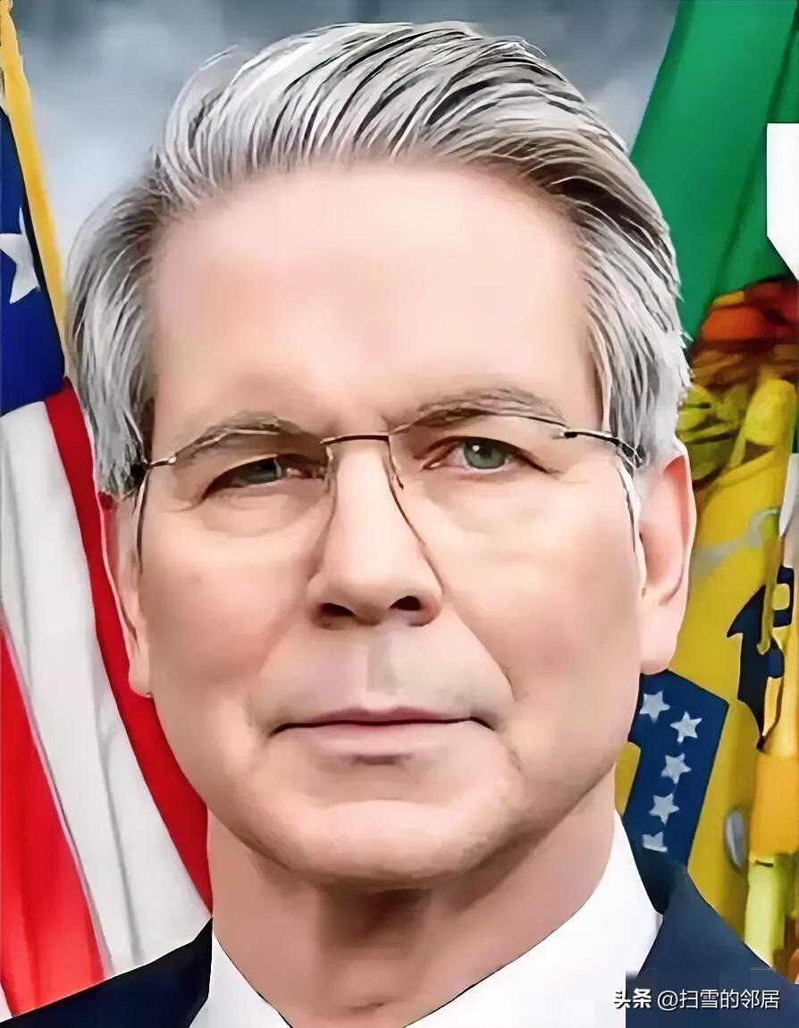 美国已经确认，世界可以让美国去称霸，但中国不在美国的世界范围内。贝森特表示，中国