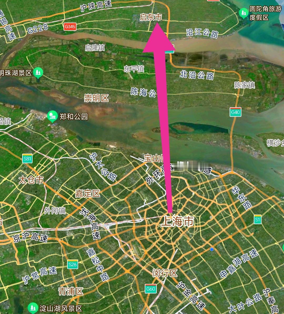 从图上看启东市到上海市崇明区真的很近。目前上海地铁22号线正在建设，见此情景我很