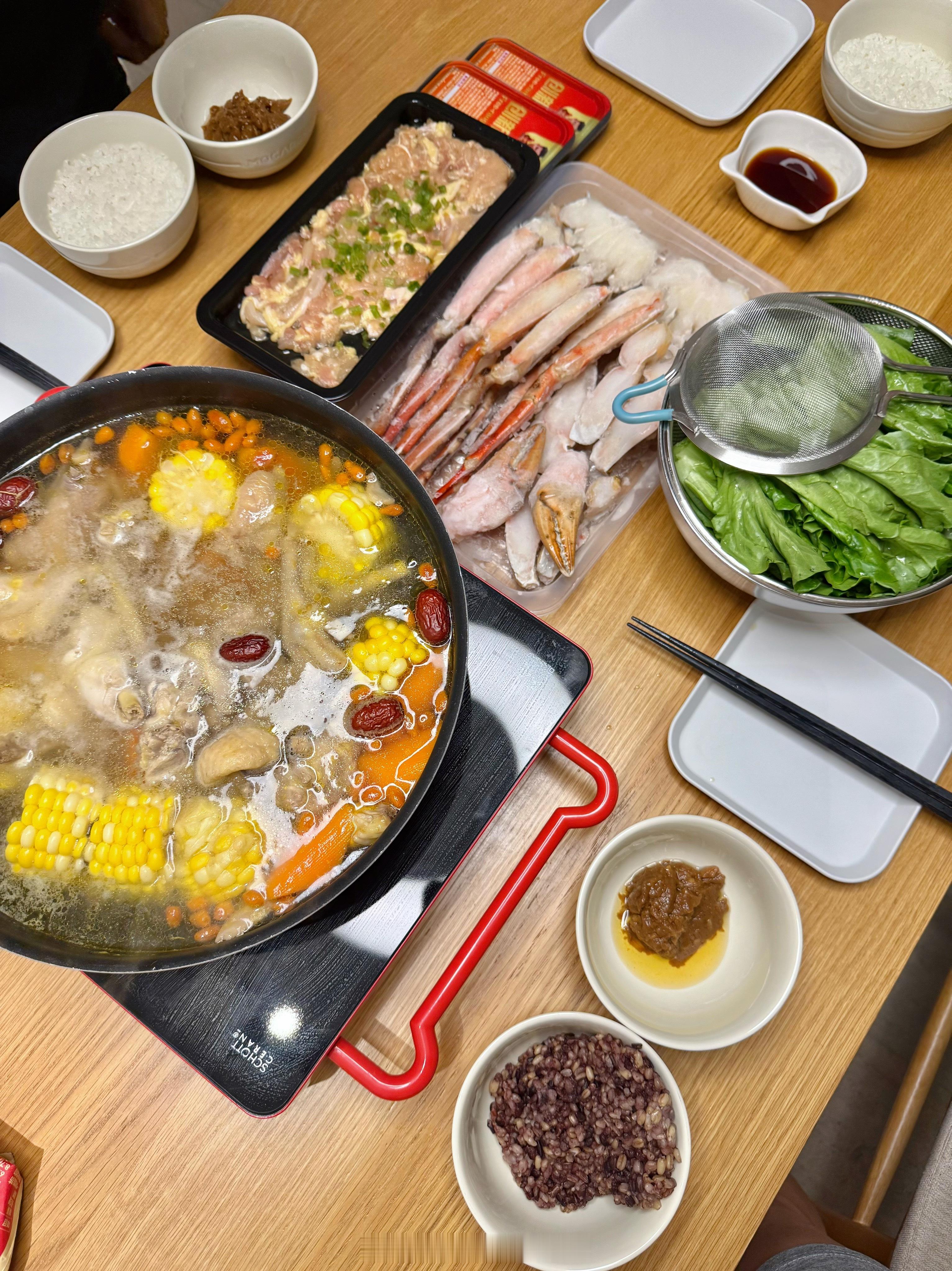 今晚吃鸡火锅。🥢 
