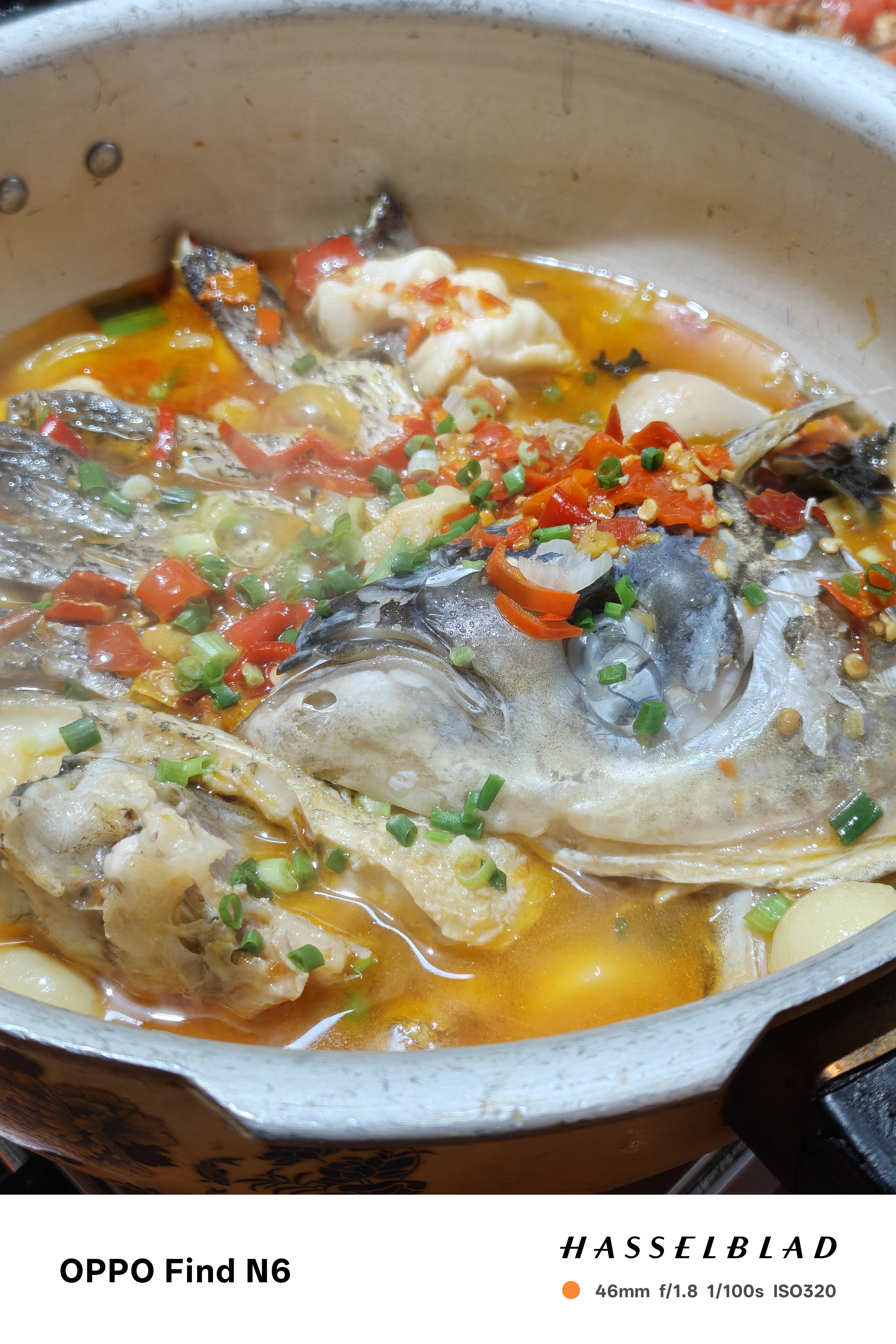 到长沙怎么能不吃辣辣呢OPPO Find N6 拍美食挺上头 长沙