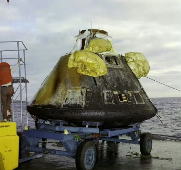 现在AI的能力很强，关于美国返回舱是否有烧蚀的问题，问下豆包就会有正确答案。为什