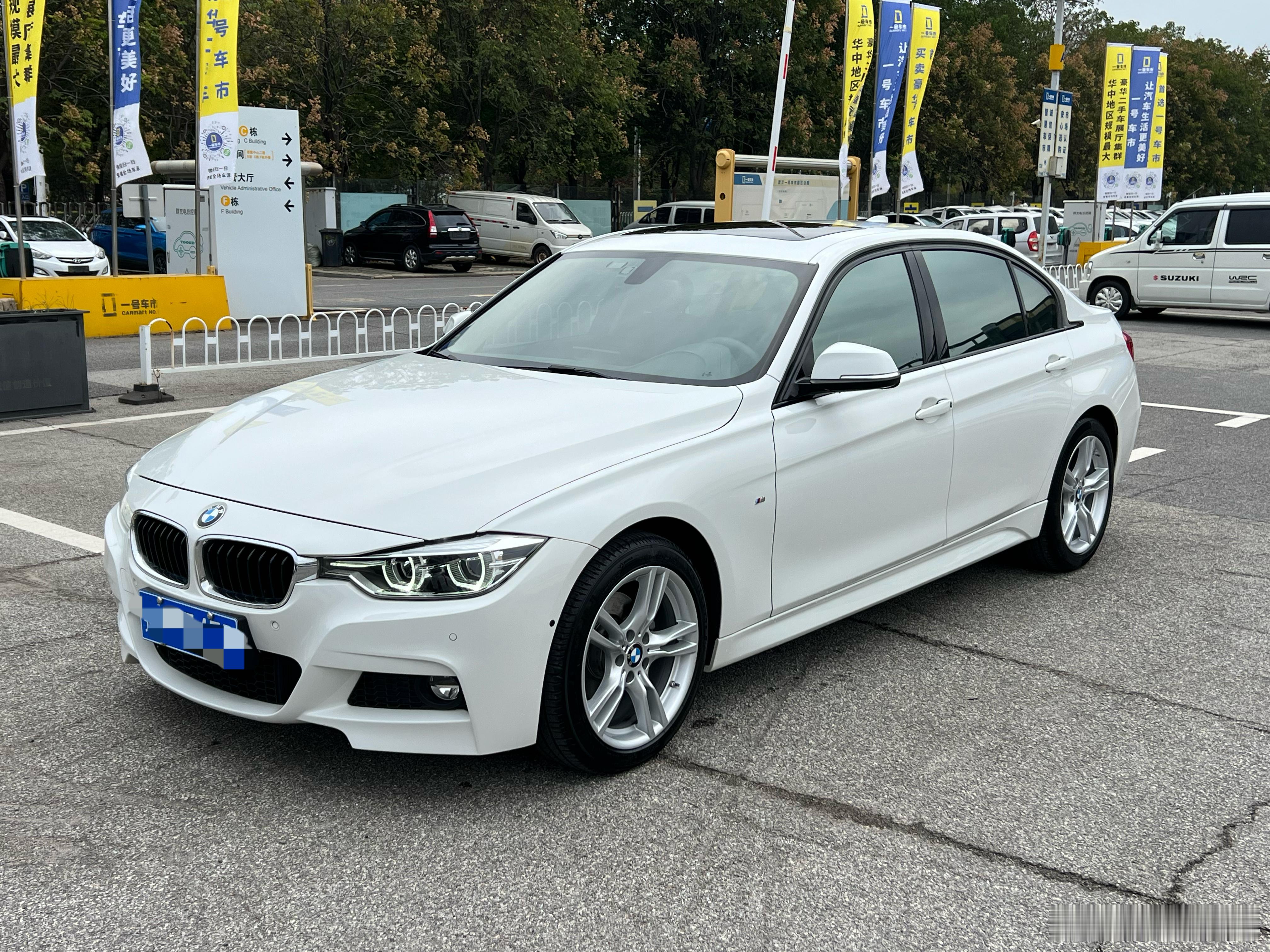 18年宝马320Li M运动套装6.8万公里，白外棕内这个已经被定了，等待客户提