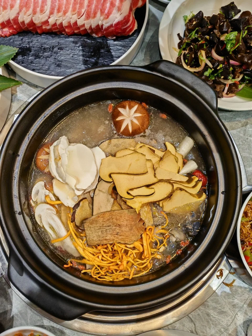 wok！在无锡三阳吃到了会见小人的见手青！