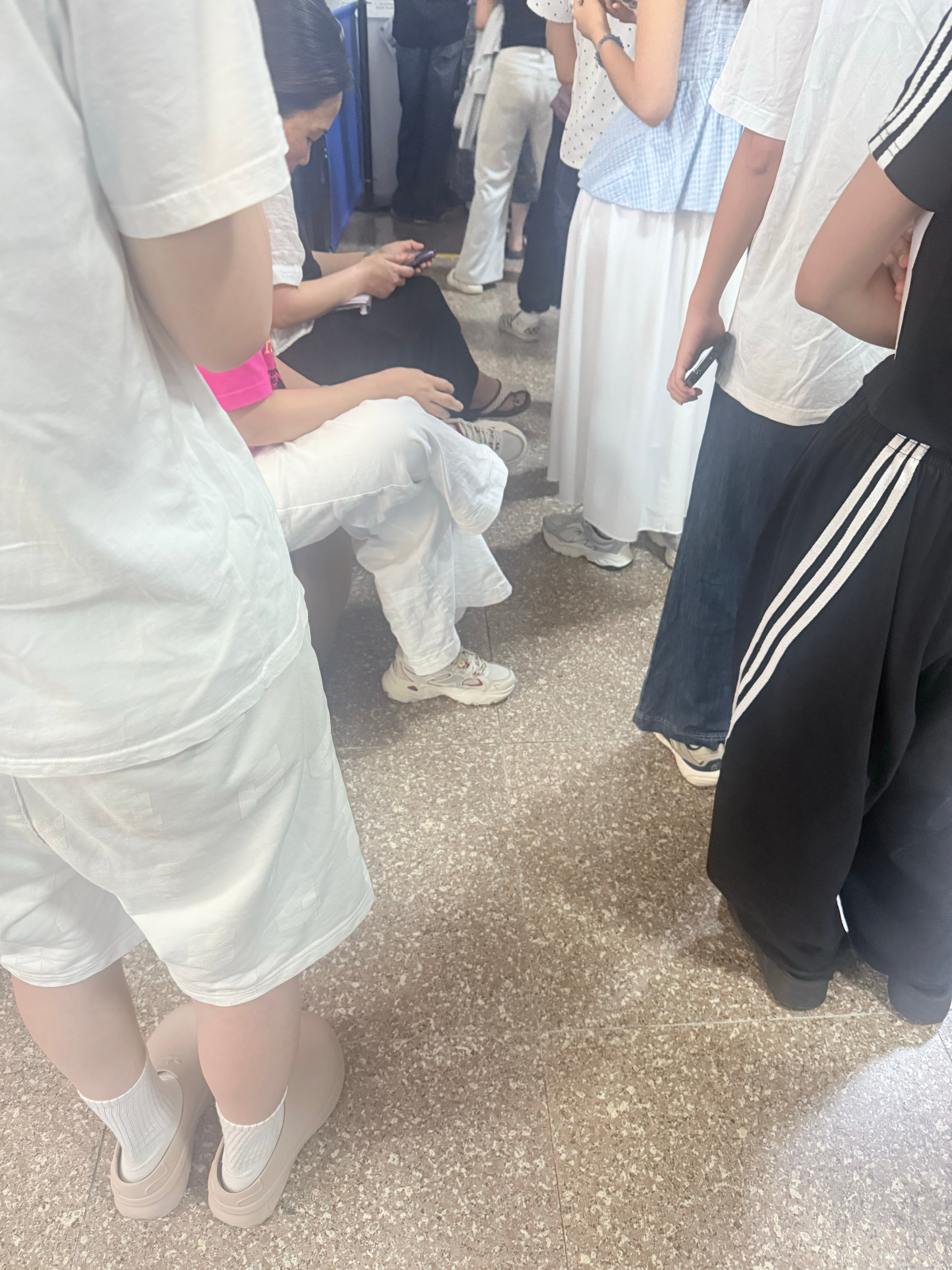 第三次了 朋友们你们说我今天能排到吗