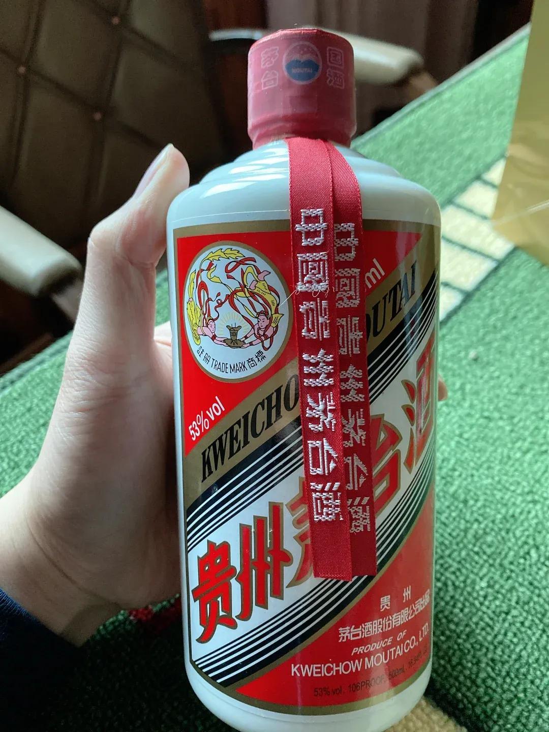 大家评评理！前2年小叔移民国外，把老家的宅基地送给了我家，谁想到前阵子房子拆迁获
