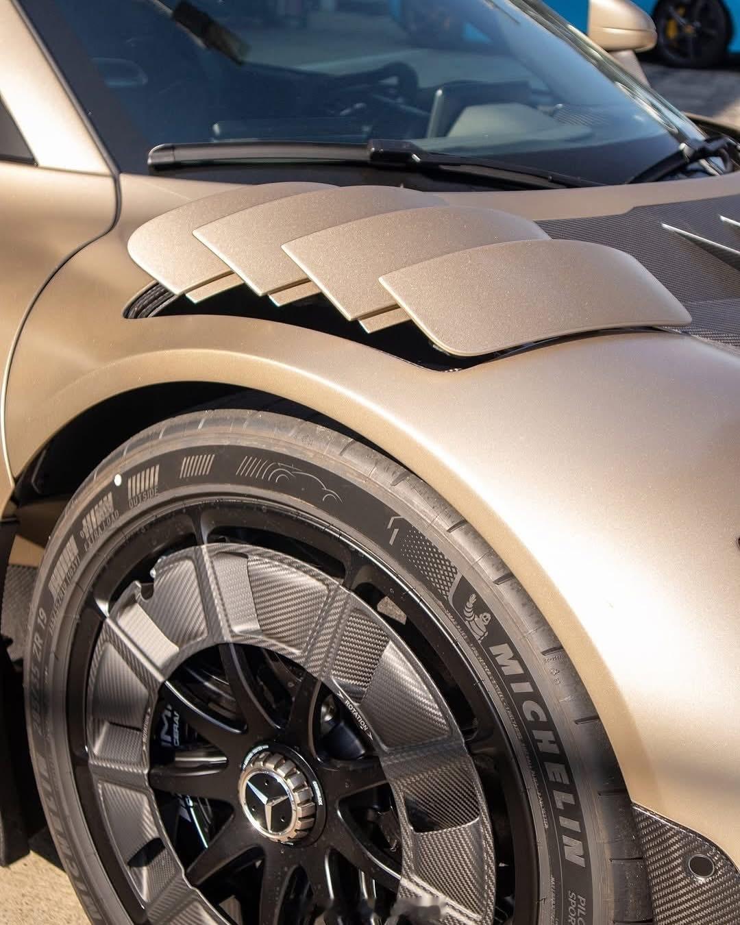 哑光暗金涂装🥂🥂🥂AMG ONE🥂🥂🥂[好喜欢][好喜欢]这个颜色好