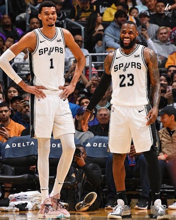 Menes：这就是勒布朗如何击败OKC 👀 