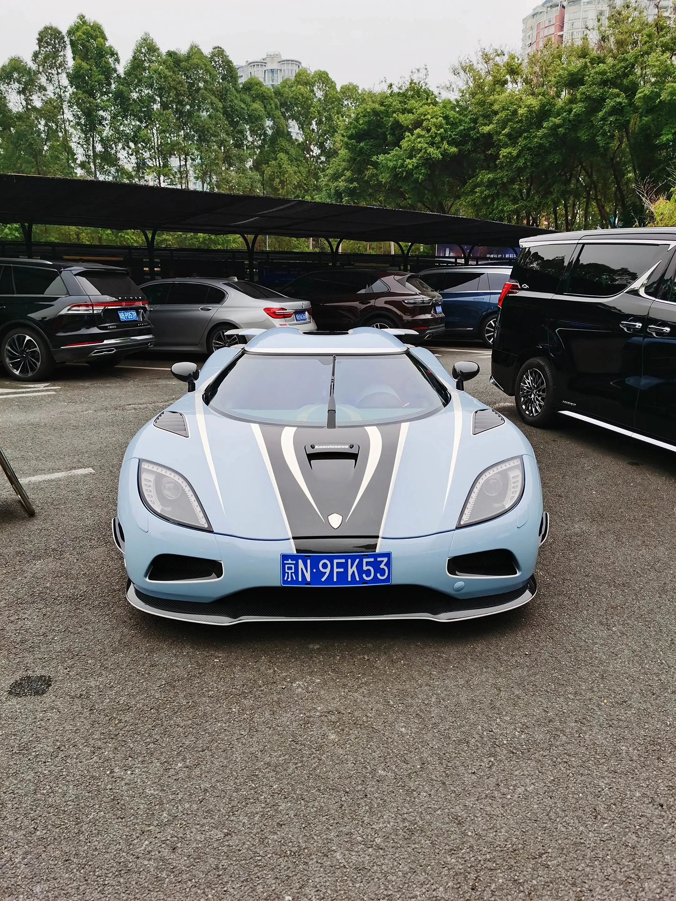 山高路远 看世界 也找自己