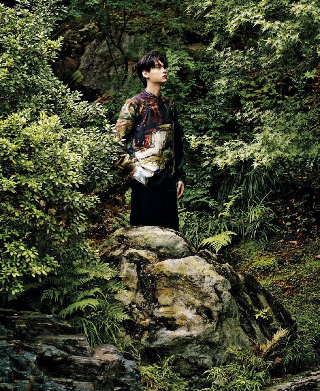 田栩宁 x 中国画报 CHINA PICTORIAL封面，行走杭州的山水之间，于