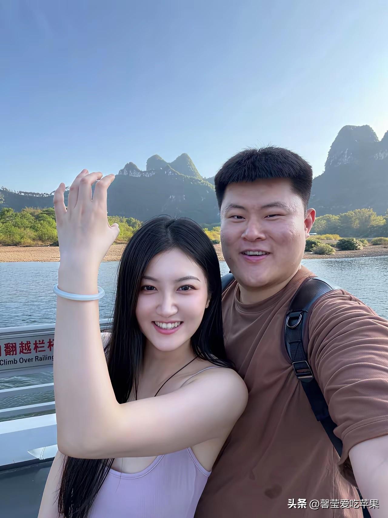 不怪大叔一脸幸福，小姐姐确实美若天仙！