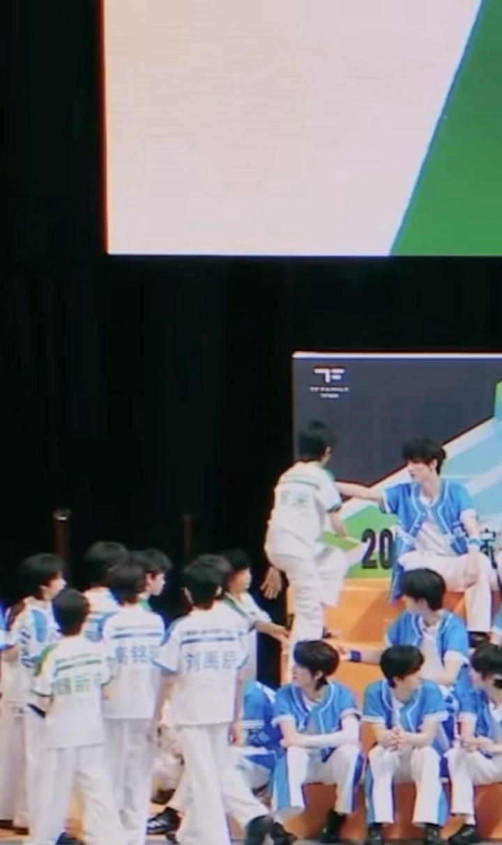 李煜东又害我恋哥癖发作😭 