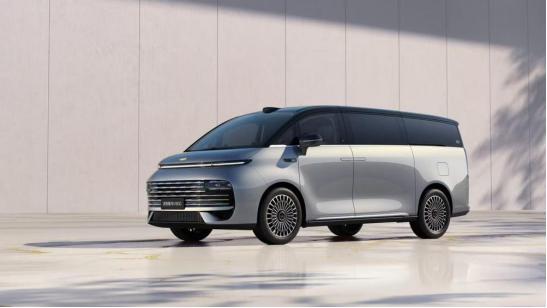 2025 广州车展，吉利银河首款旗舰 MPV V900 重磅登场！超级 AI 增