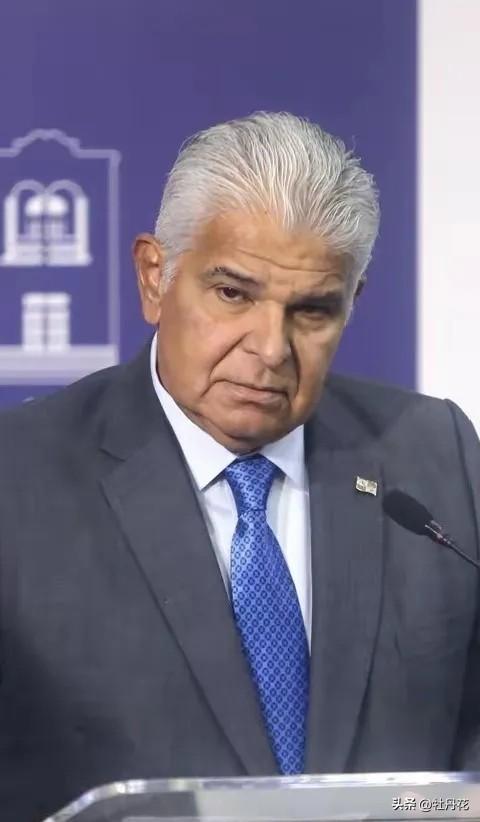 巴拿马公开喊话中国
当地时间3月13日，巴拿马政府公开恳请中国企业不要放弃在当地