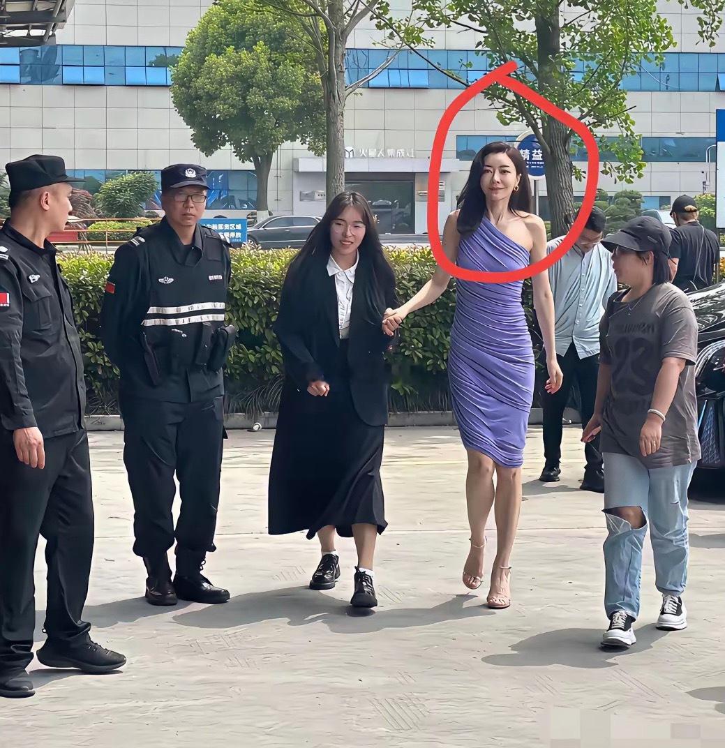 是哪位明星，身高好高 