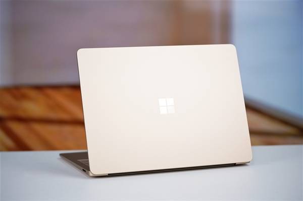 微软Surface Laptop 7遭亚马逊高亮退货警告，购买需谨慎考虑近期，微