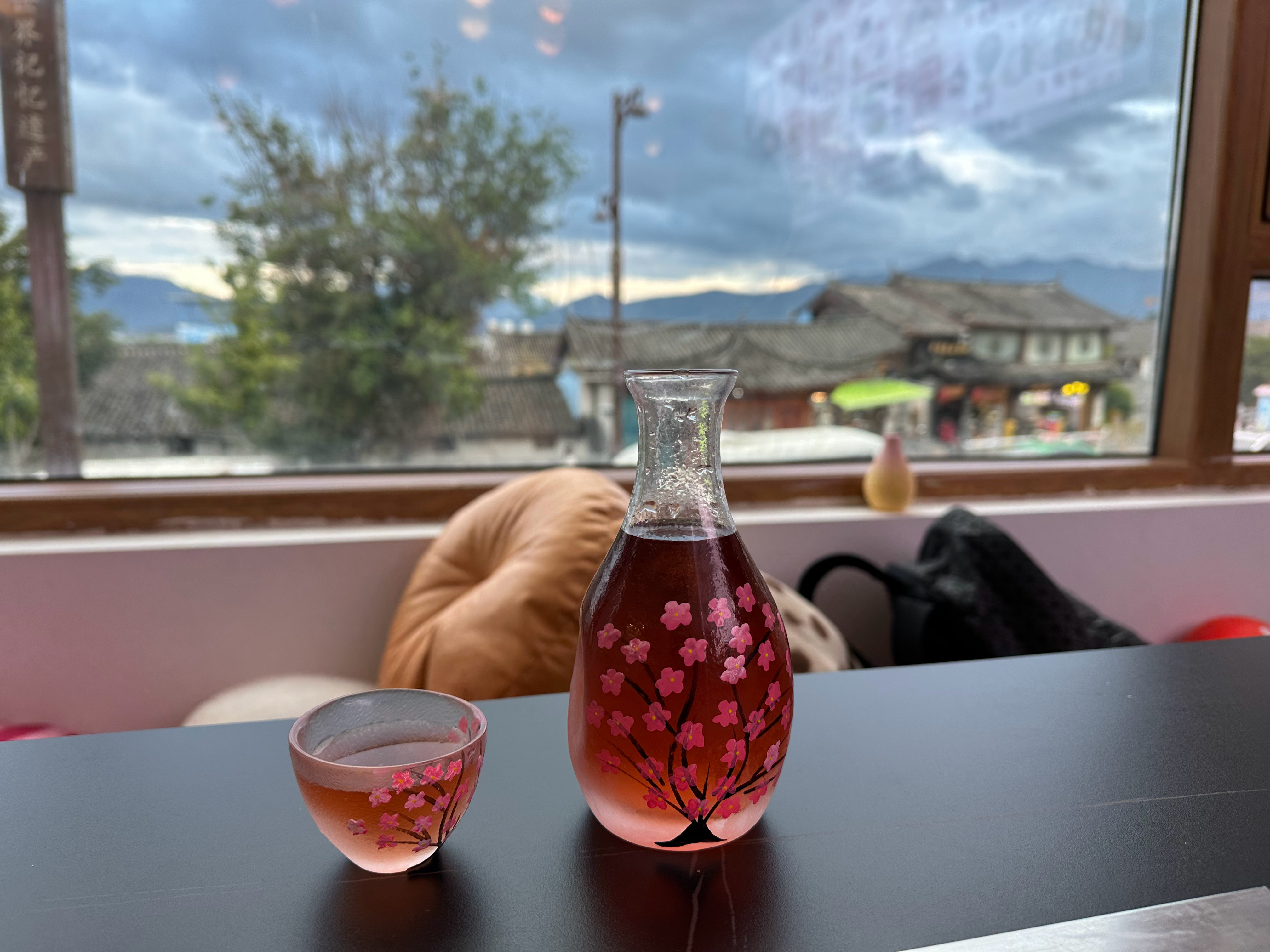 喝花酒，字面意思 20分钟内食用，可看小人儿～  ​​​
