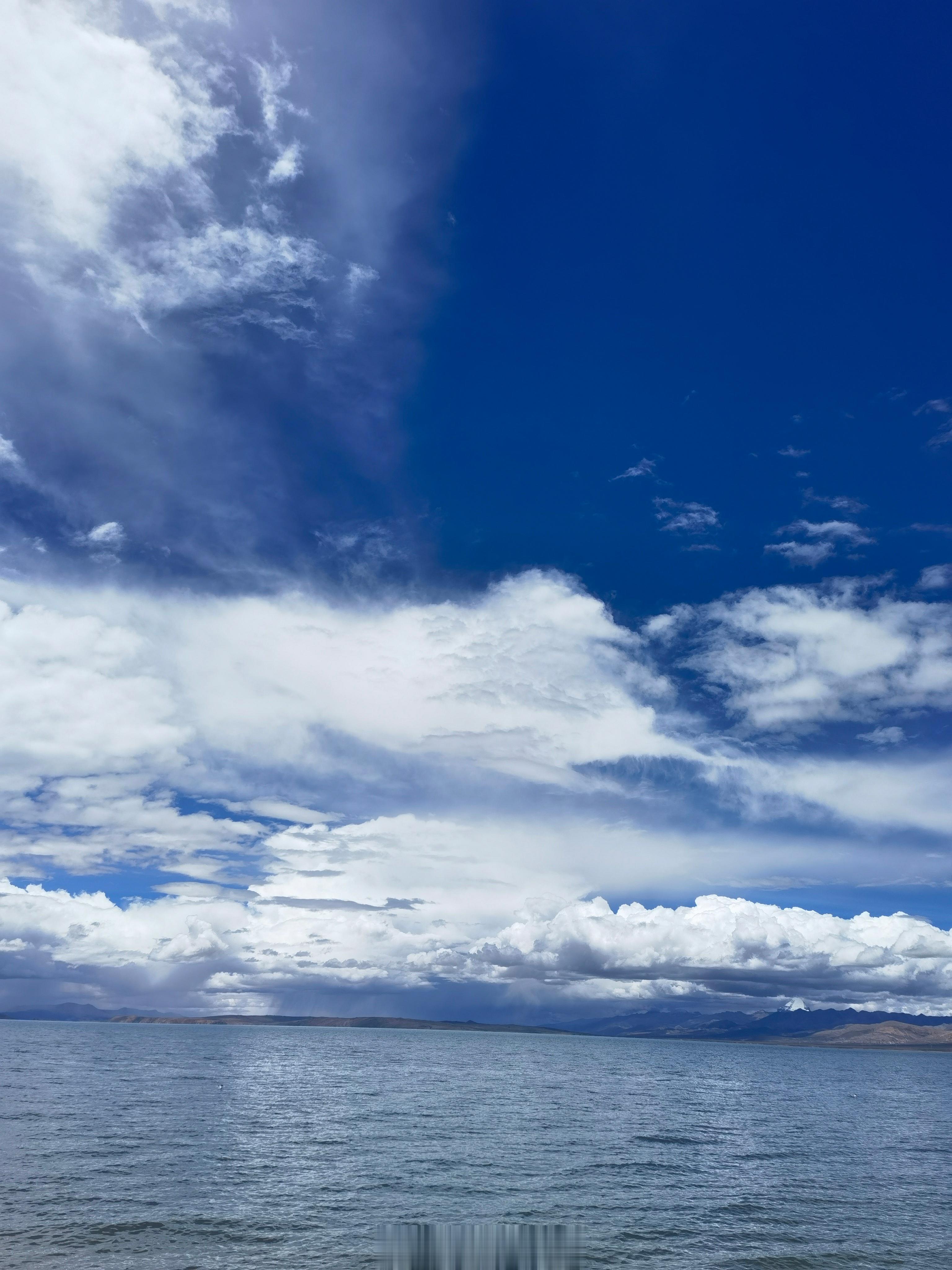 #红色热土高海拔之恋#【下午路过了公珠措和玛旁雍措】阿里，离天堂最近的地方。位于