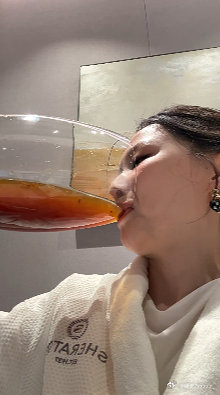 怎么没人通知金靖一声别人完结是释然，只有金靖执念太深，到处找作者要番外，哭唧唧的