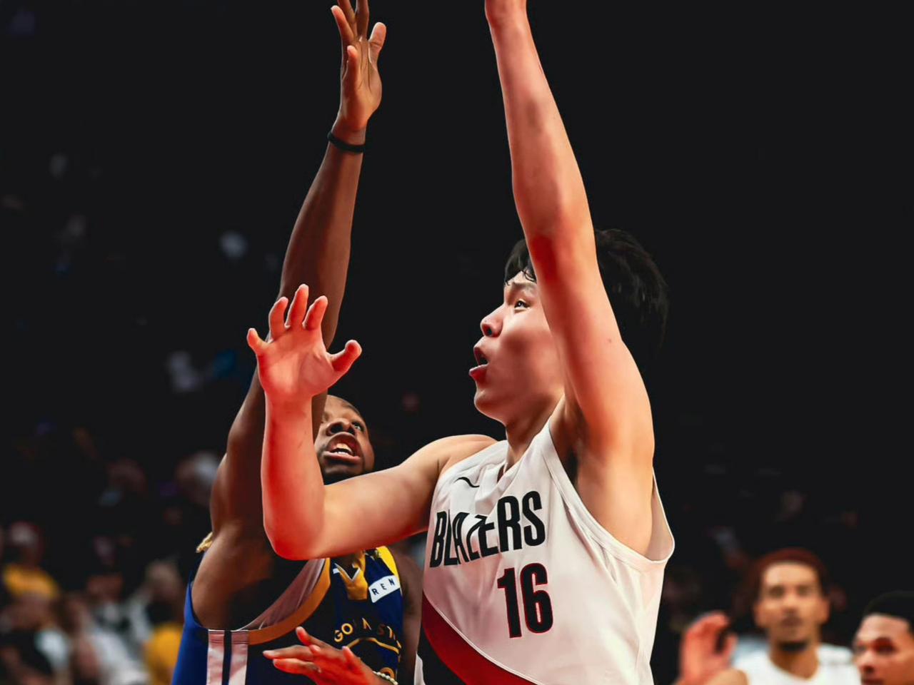 NBA传来五个最新消息！
开拓者险胜勇士，杨瀚森6分3助攻！

北京时间10月8