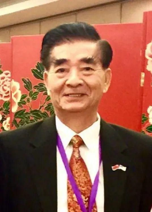 你敢信吗？一个被美国安插在中国潜伏了多年的间谍头子，居然是个天天笑眯眯、热心肠到