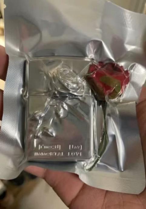 【三位数入手玫瑰打火机 七夕送男友不踩雷！】 

宝子们谁懂啊！七夕给男友挑礼物