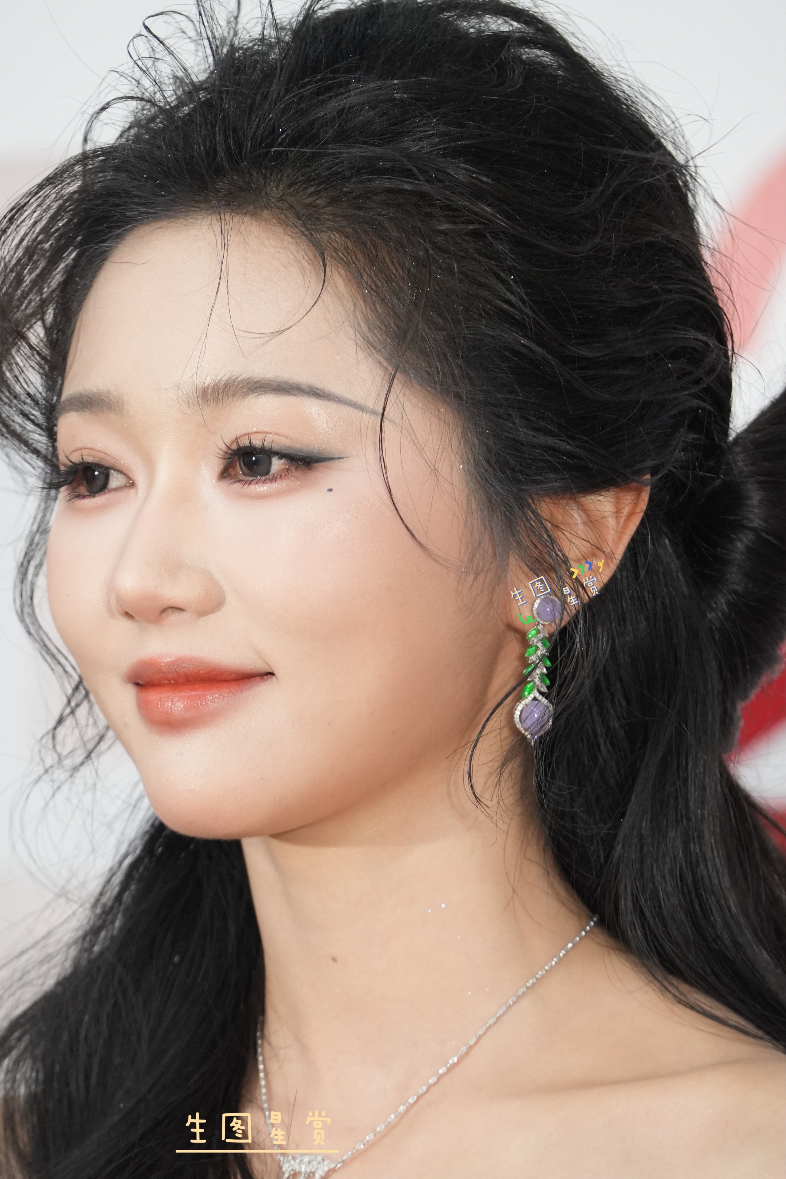 岳雨婷微短剧之夜两套look猫系公主，美得好灵动💋横店微短剧之夜 ​​​