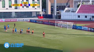 开场15分钟，武汉女足依靠复出王霜的进球2比0领先。开场7分钟，主队宋菲左路传中