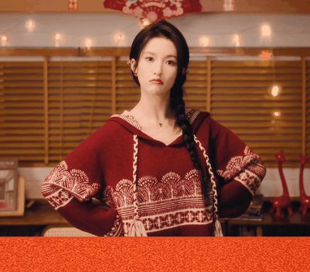 #刘些宁演过年被亲戚盘问的我# 些宁是吃可爱多长大的吧！小表情太可爱了，下辈子请