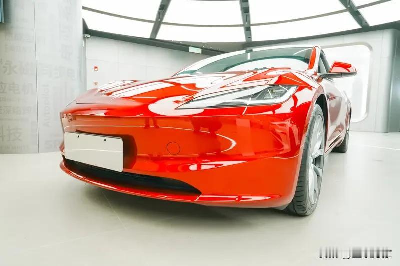 家人们，自动泊车功能天天吹，实际效果到底咋样？最近实测了特斯拉、比亚迪、蔚来等多