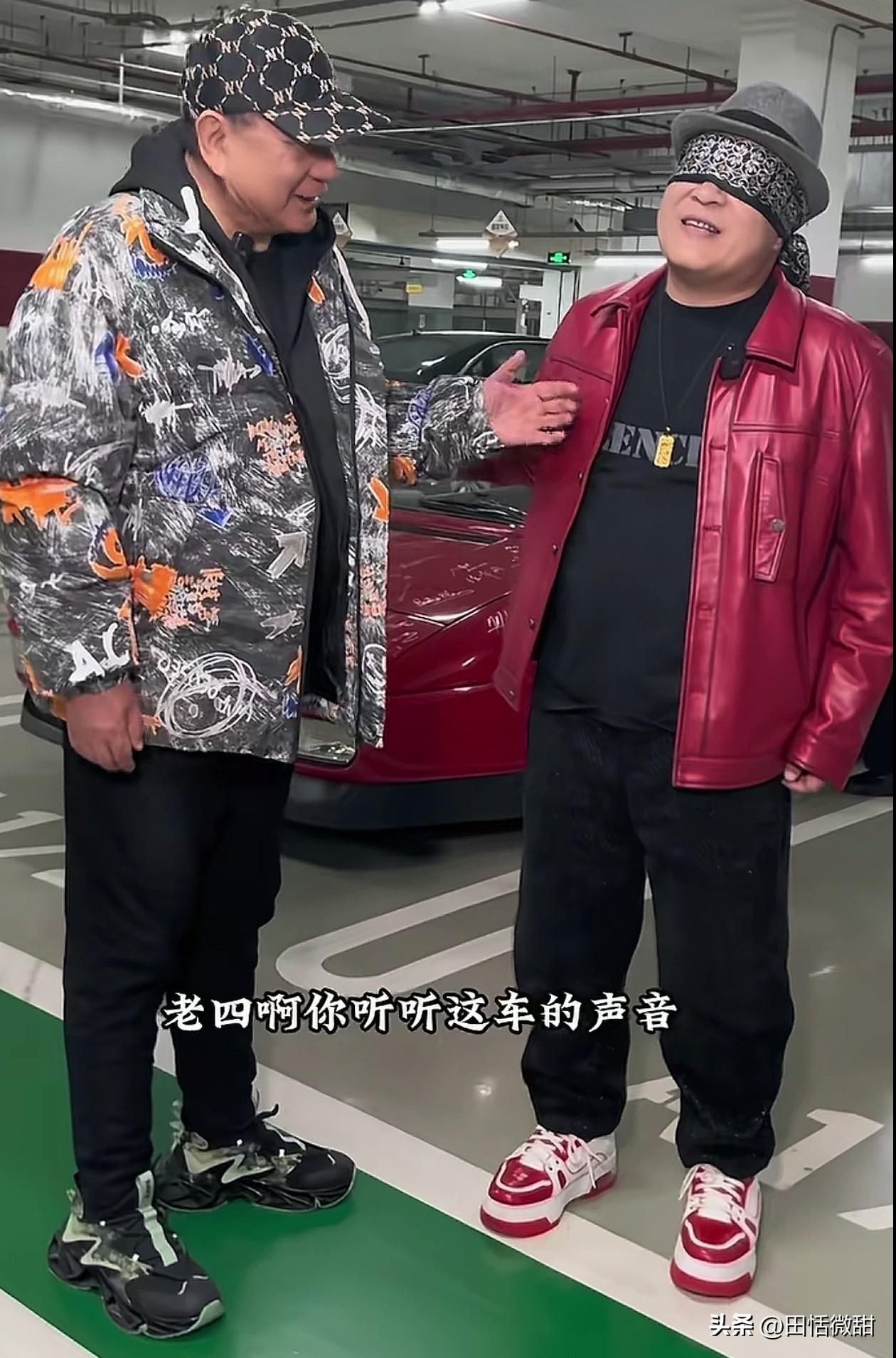 “赵四”扮演者刘小光与李晓华同框。

李晓华把他带到地库，刘小光见到了国内第一辆