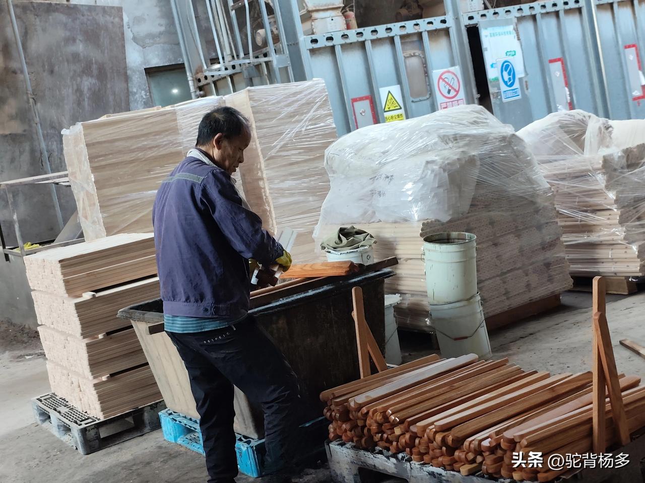 集卡领红包以前木条总是开裂，后来找到方法就是泡一下防裂油，这就沿续了下来。