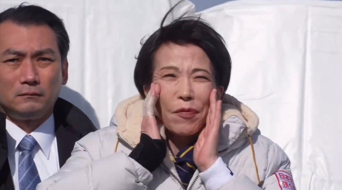 日本承认找中国
当地时间9日，日本首相高市早苗面对一众记者公开表示：对和中国对话