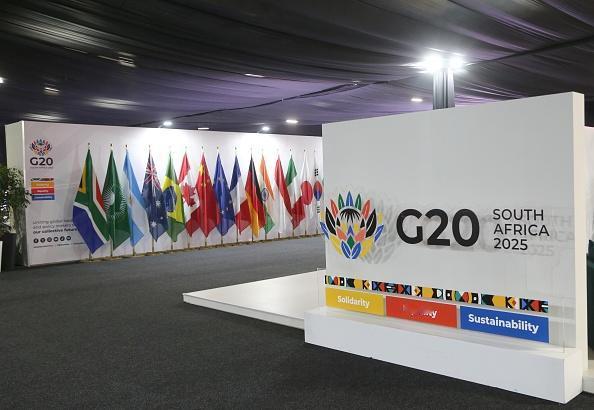 🚨 G20峰会开幕：特朗普缺席， 乌克兰未来引发欧美裂痕 

1. 🇿🇦G