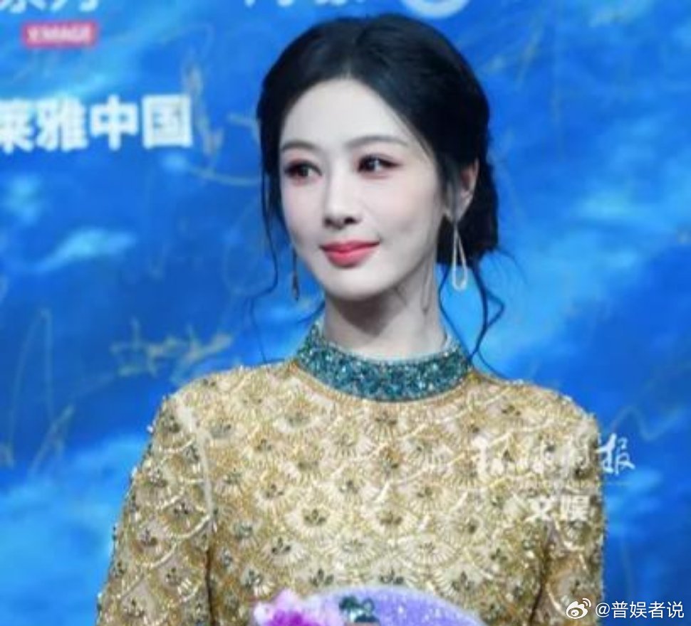 这世上我最想不通的人，就是杨紫了，明明现在的脸和小时候天差地别，并且没拿过什么大