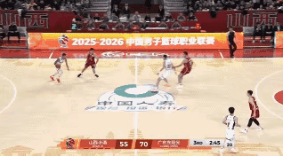 CBA的主场哨已经到了肆无忌惮的地步了！
广东队客战山西，广东队王少杰篮下投篮得