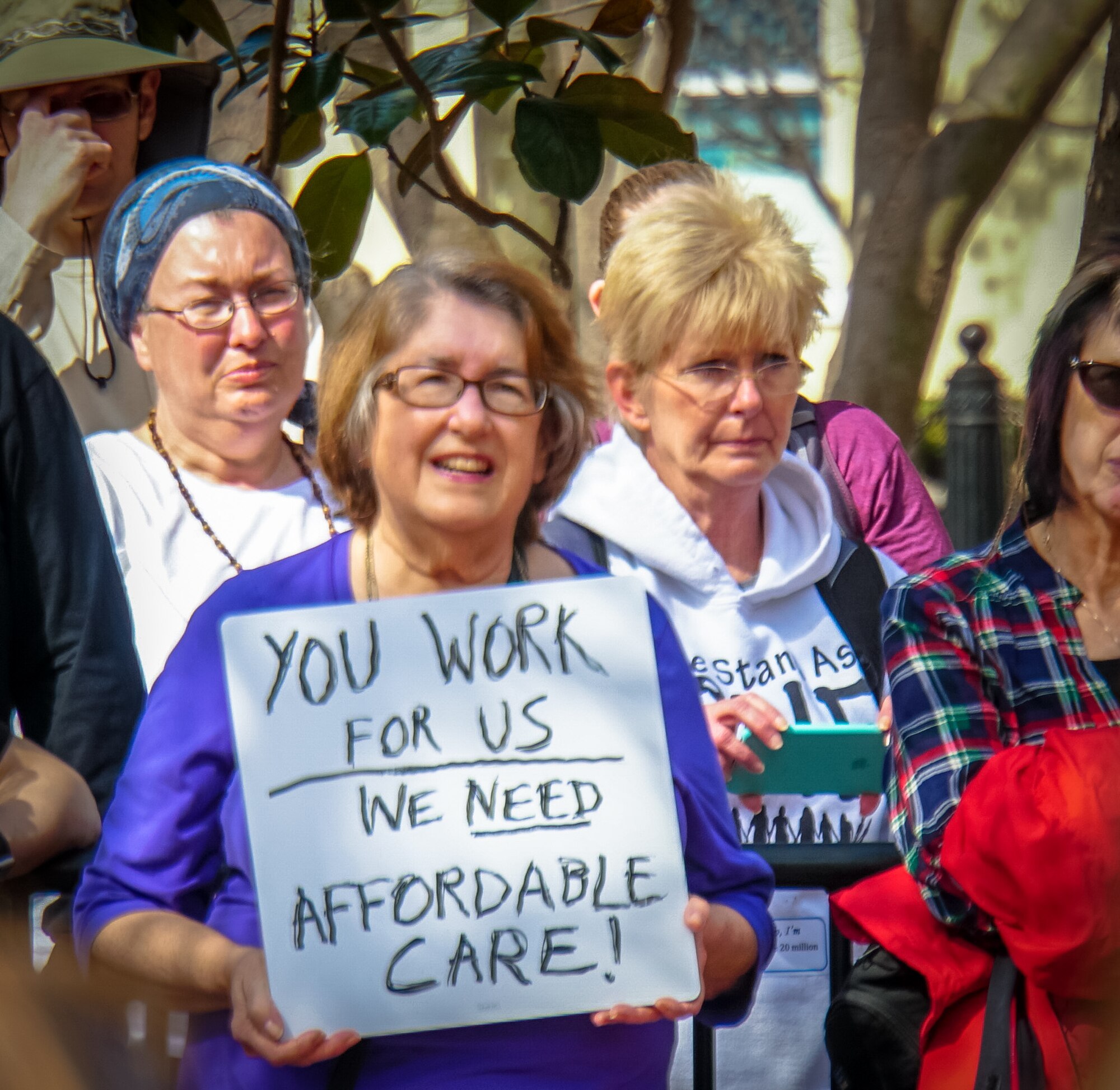 多数共和党议员不支持延长《平价医疗法案》增强版补贴，但数百万共和党选民不这样想 