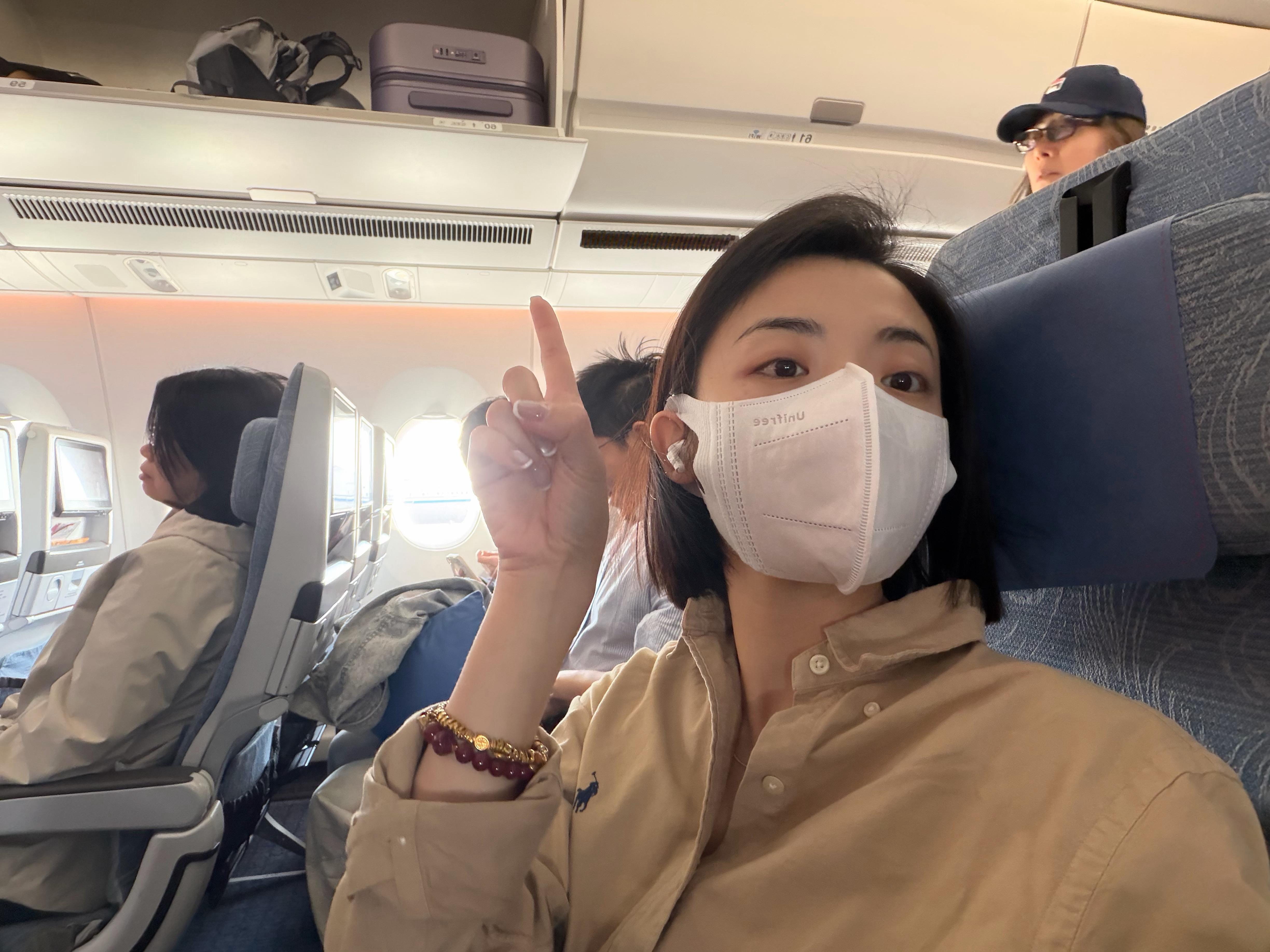 今天有点厉害，自己举上去啦早啊！大家 周一快乐～ 