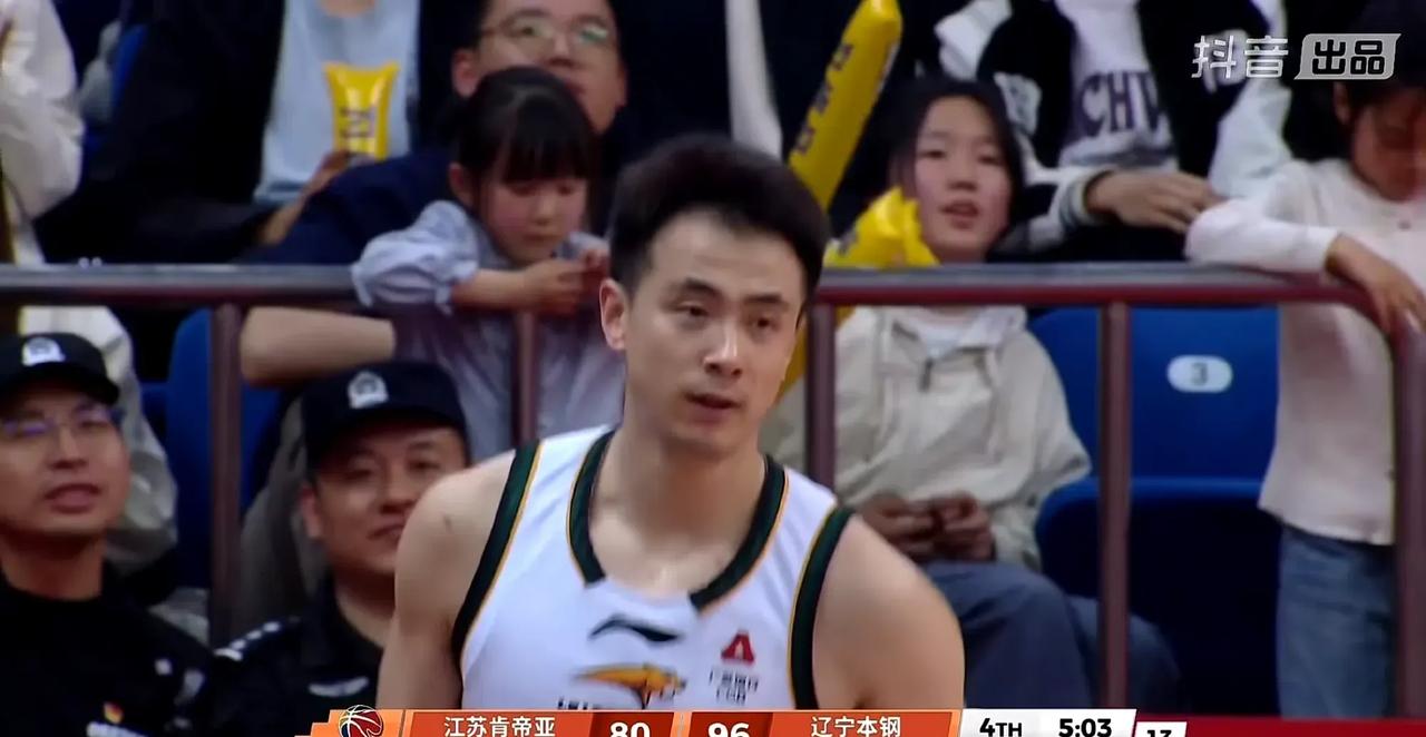 辽宁男篮108-89大胜江苏队，乌戈教练应该感谢这三个球员，这场比赛的胜负走向基