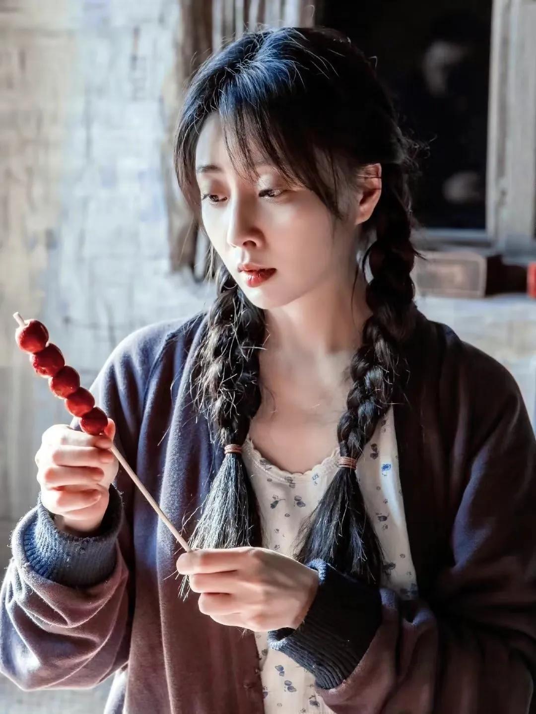 《人世间》封神！真的yyds！

第一，三大电视奖拿到手软，共12项大奖，直接登