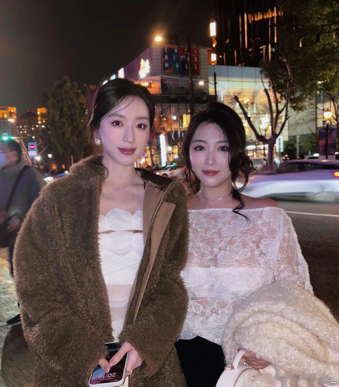 说实话眨眼一看真的没有认出来翁青雅啊！！你们感觉如何呢？！心动的信号｜上海时装周